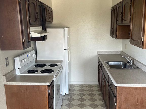 3rd image of 3 Lewis Ave #5