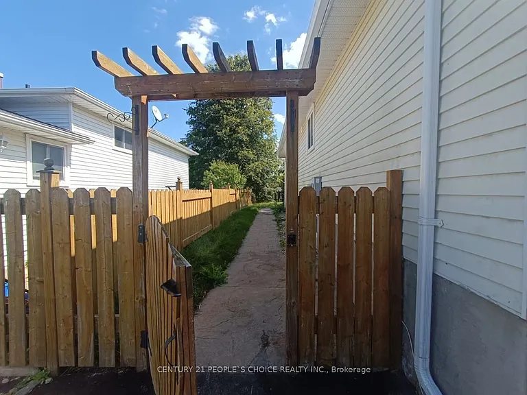 6938 Warden Ave #UPPER — Photo 26