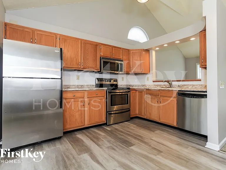 7386 Sterling Springs Way — Photo 6