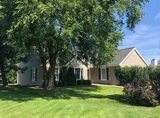 40 Rockefeller Blvd, Rensselaer, NY 12144