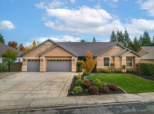 2752 Eel Dr, Redding, CA