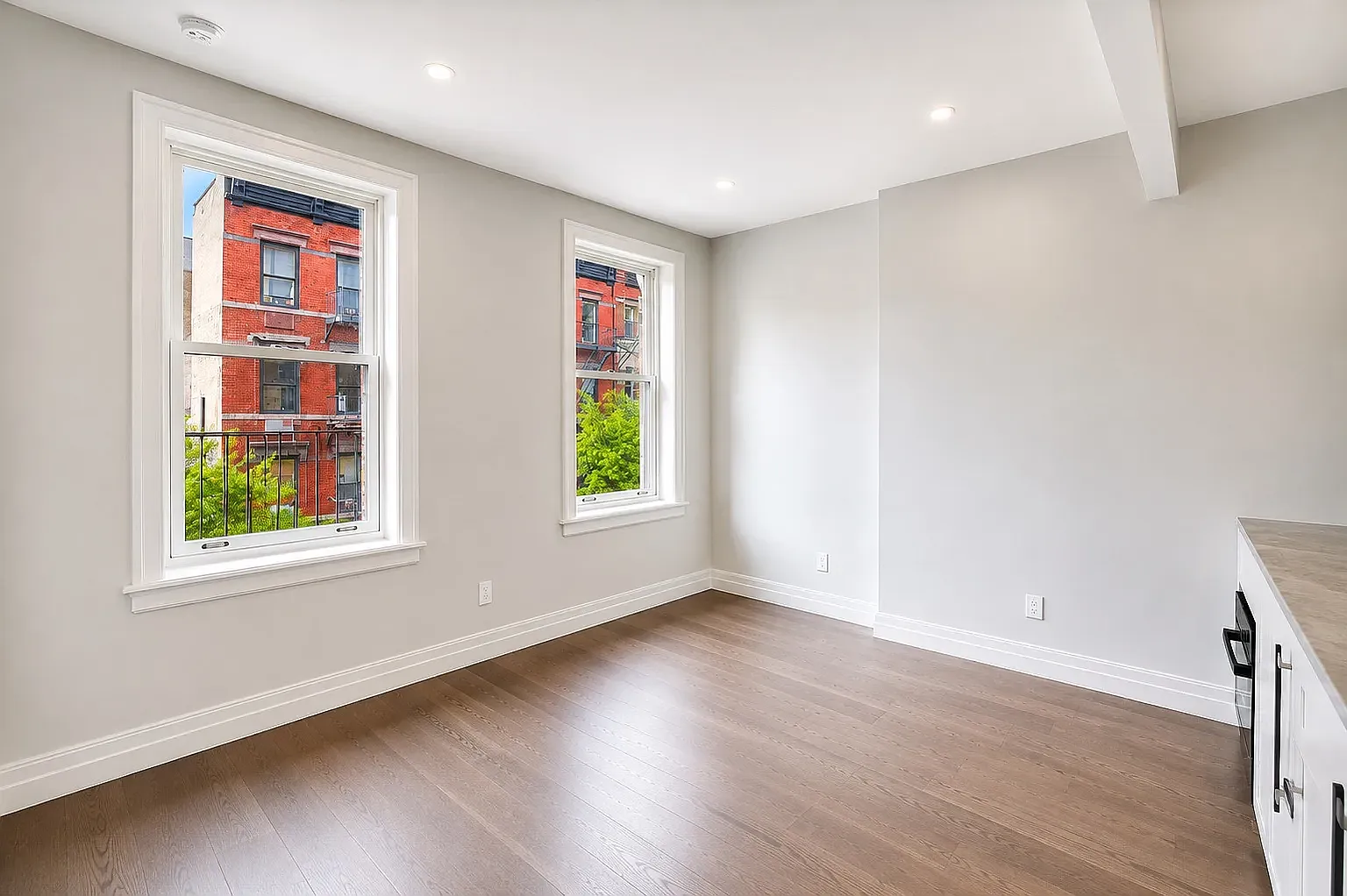 90 Bedford Street — Photo 4