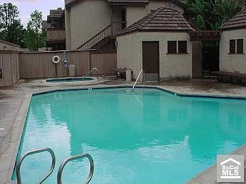 2nd image of 580 N Brea Blvd APT 36