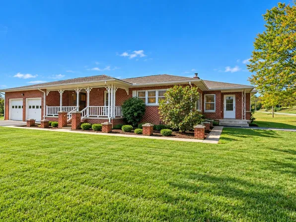 195 Old Highway 27, Robbins, TN 37852