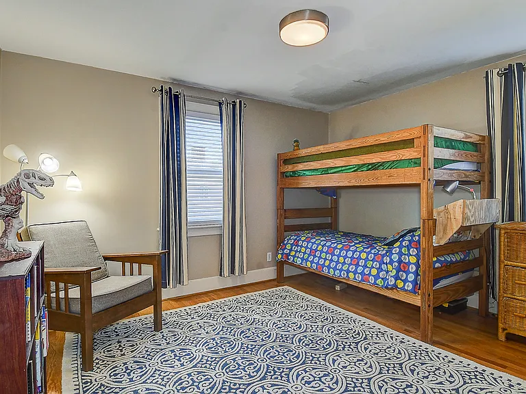 6037 River Road Point — Photo 35