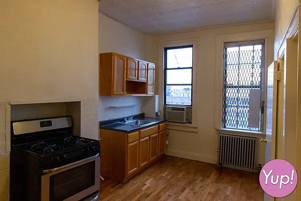 Rented by Yup Realty LLC | media 10