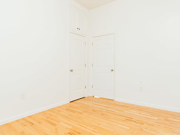 5th image of 179 Hopkins St APT 4L