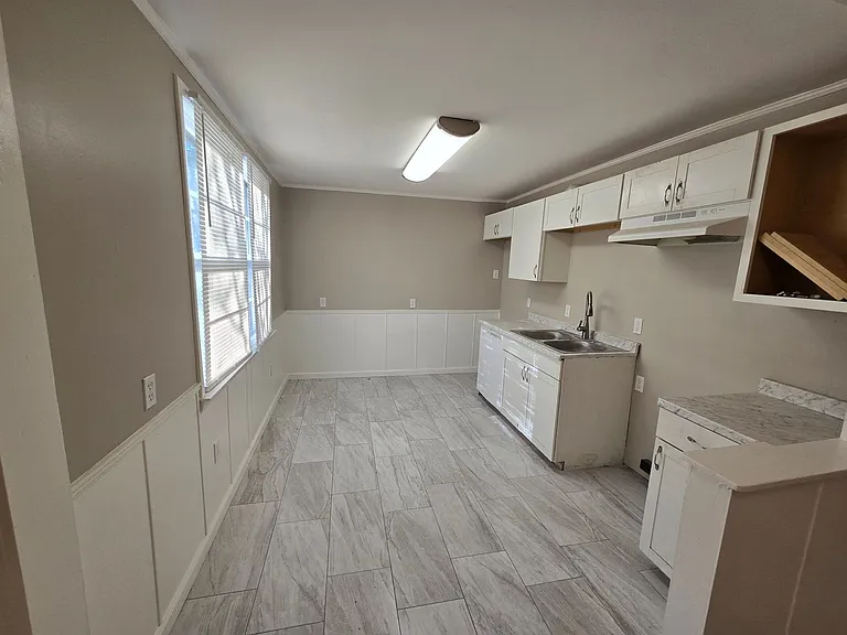 3540 Farwood Dr — Photo 3