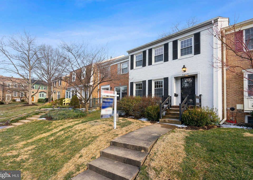 1st image of 2423 Falls Place Ct