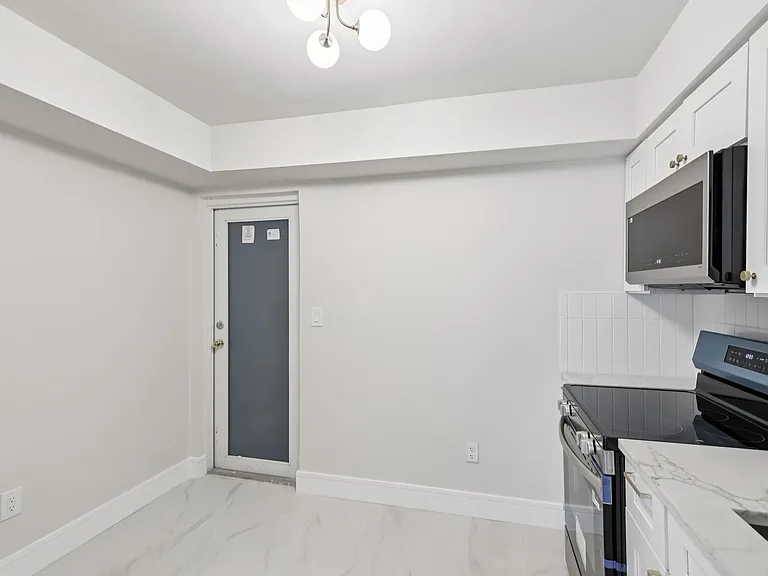 The Oaks Apartments — Photo 53