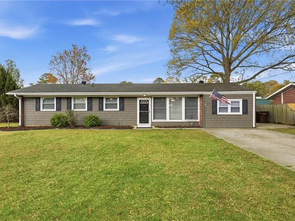 207 Sparrow Rd, Chesapeake, VA 23325