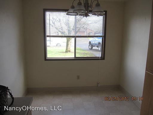 4th image of 1810 SE 145th Ct