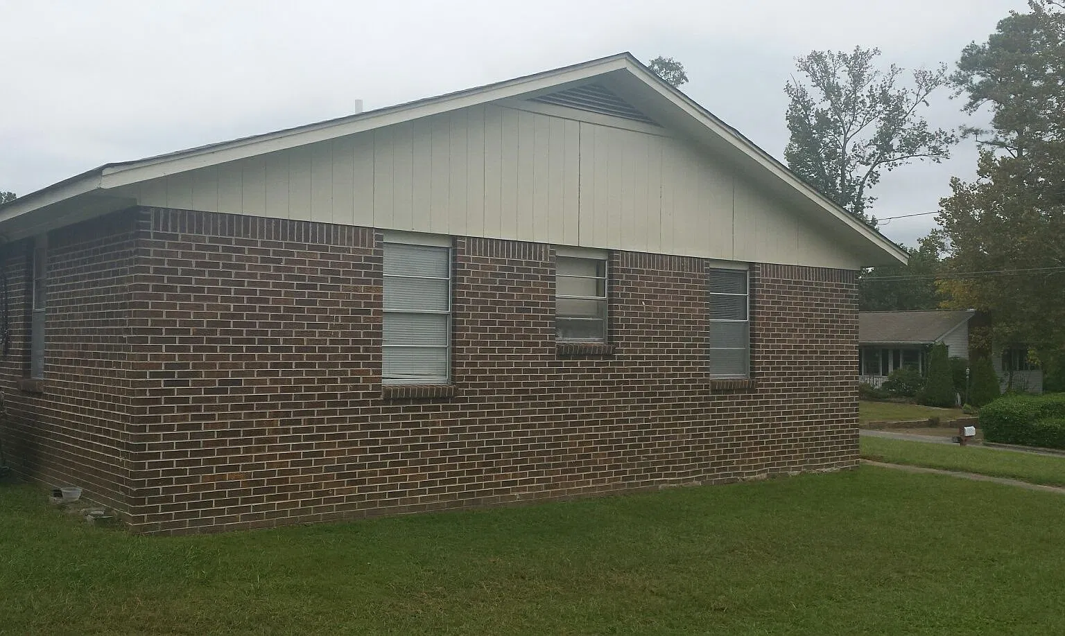 2 bed, 700 sqft, $800 — Photo 1