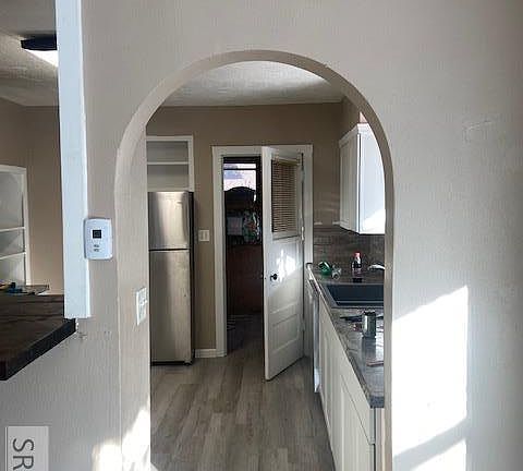 5th image of 395 4th St