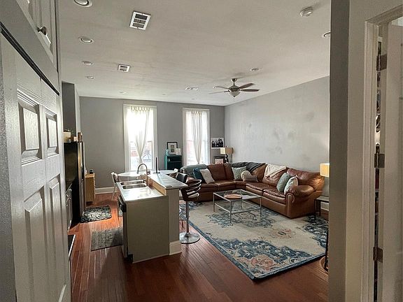 2nd image of 104 S Beaton St Suite B