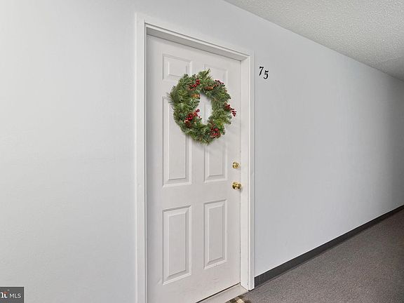 3rd image of 75 Diane Dr