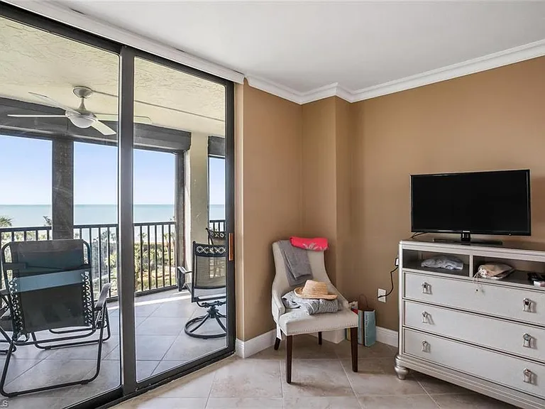 10851 Gulf Shore Dr #402 — Photo 8