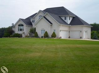 78883 Pine Tree Ct, Bruce Twp, MI 48065