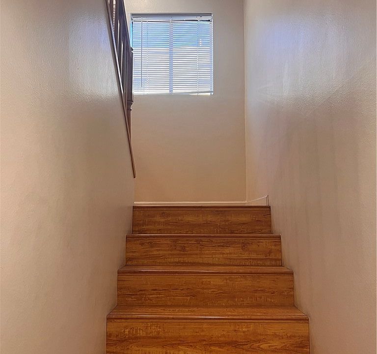1st image of 805 E Chestnut St APT 5