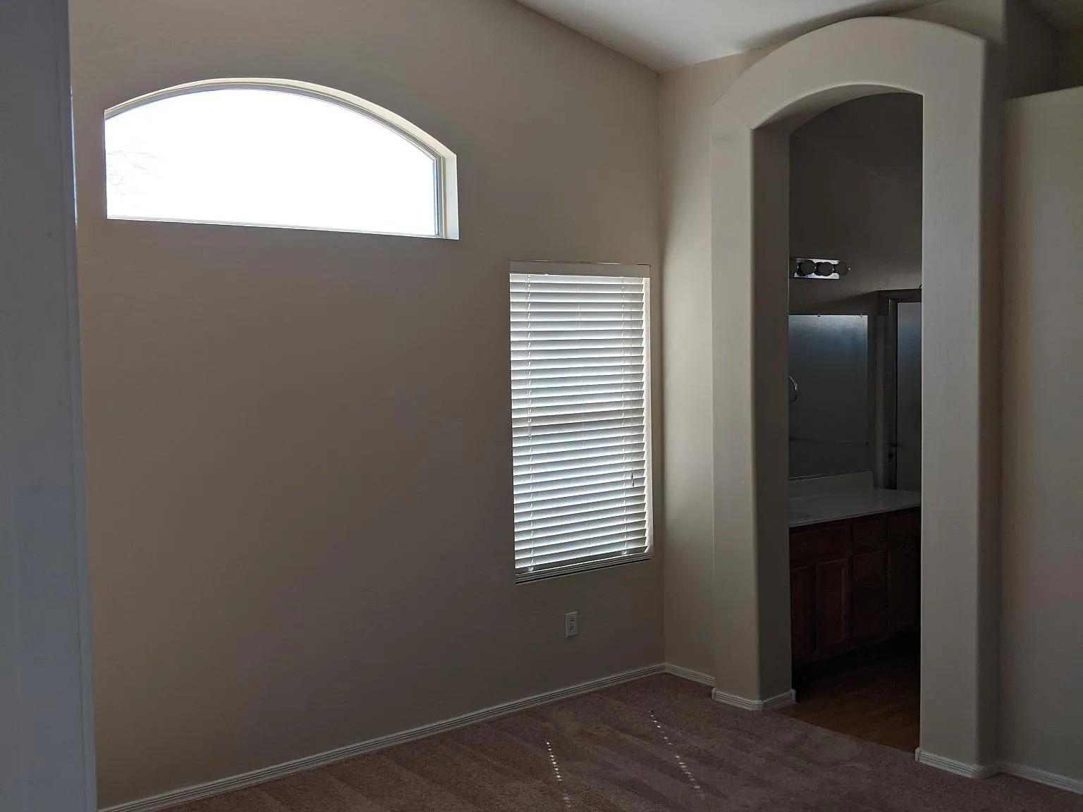 1942 E Aire Libre Avenue — Photo 4