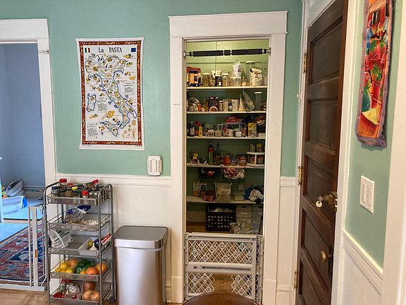 3rd image of 4253 N Sacramento Ave