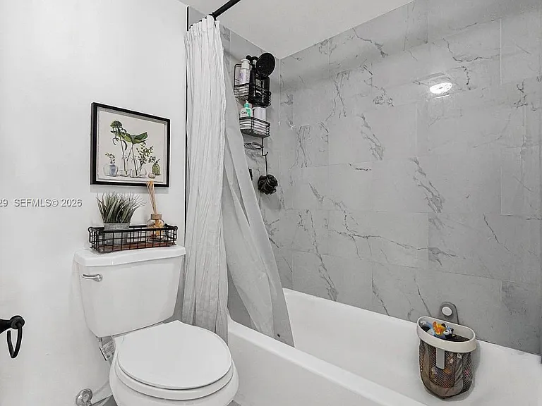 8680 SW 212th St — Photo 5