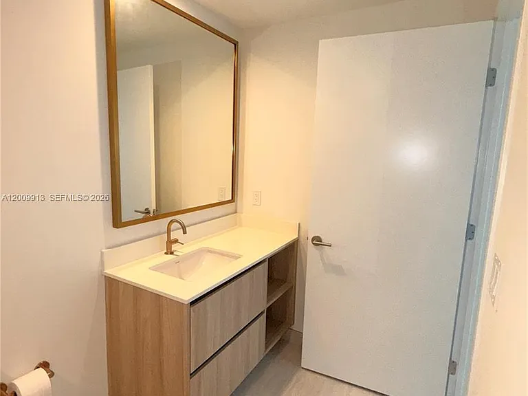 77 SE 5th St #1811 — Photo 23