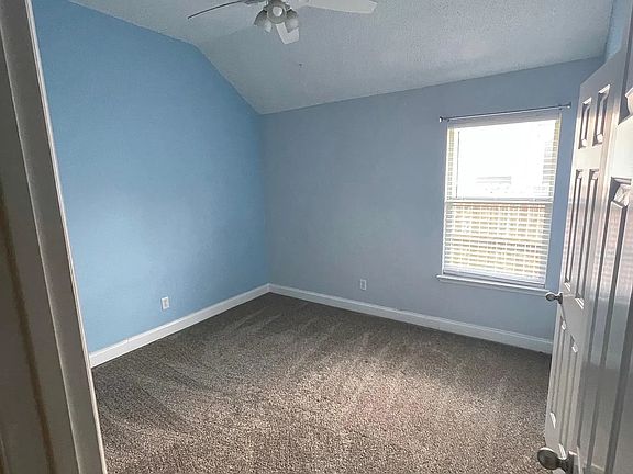 3rd image of 2602 Hearthside Ln