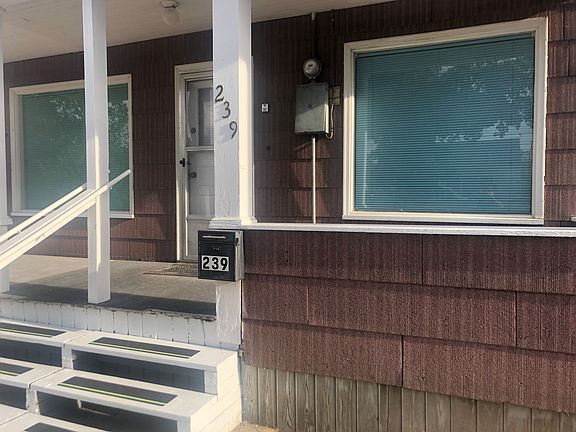 3rd image of 239 W Chestnut St