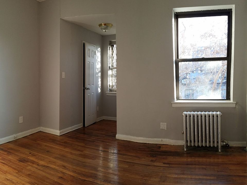 2nd image of 206 W 133rd St APT 4C