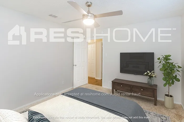 1305 Duvall Dr — Photo 7
