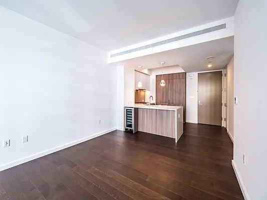 Rented by RELO REDAC INC. | media 11