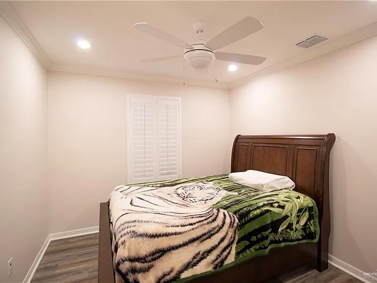 13721 Belle Ct — Photo 8