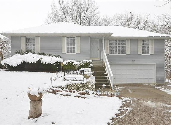2nd image of 6 Timber Creek Ln