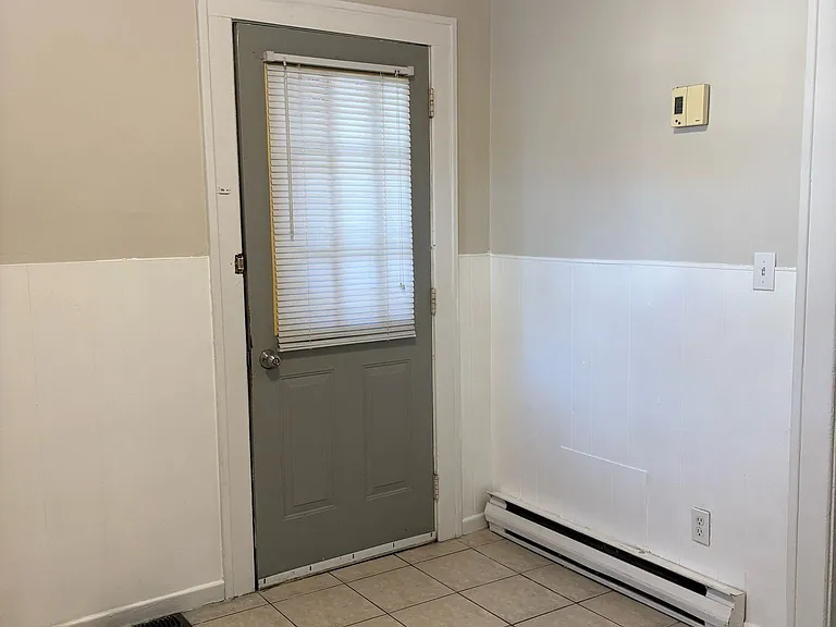 204 McKay Ave #1 — Photo 10