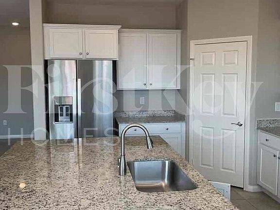 4th image of 3959 Blue Opal Way