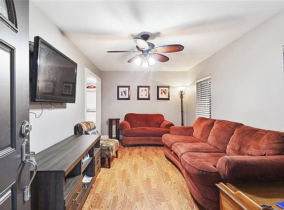 2nd image of 2717 Jeanne St