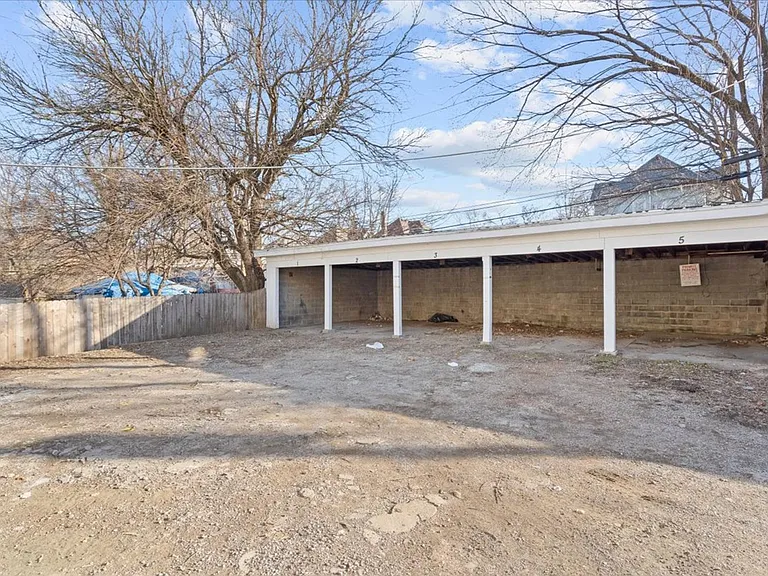 3913 Scarritt Ave — Photo 10