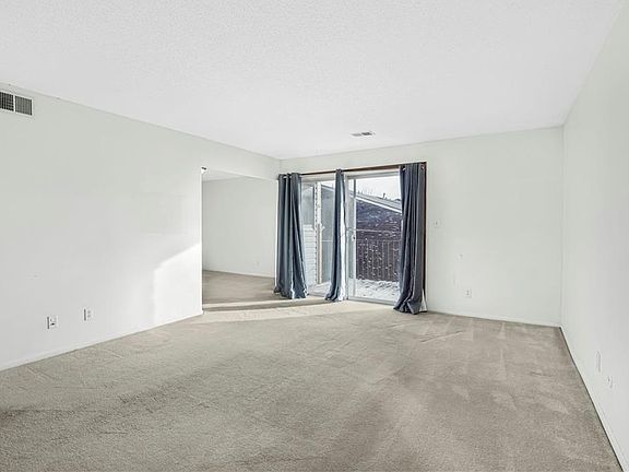 4th image of 10104 W 96th St APT F