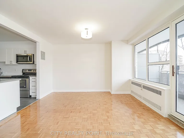 10 Shallmar Blvd #510 — Photo 4