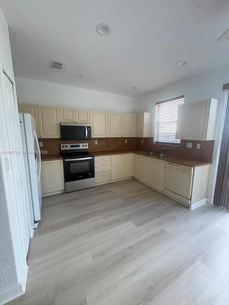 Costa Linda Condo — Photo 3