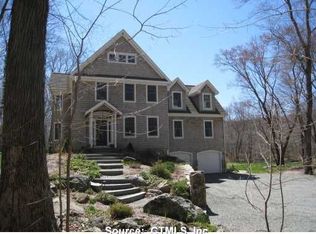 70H Bergius Ln, North Stonington, CT 06359