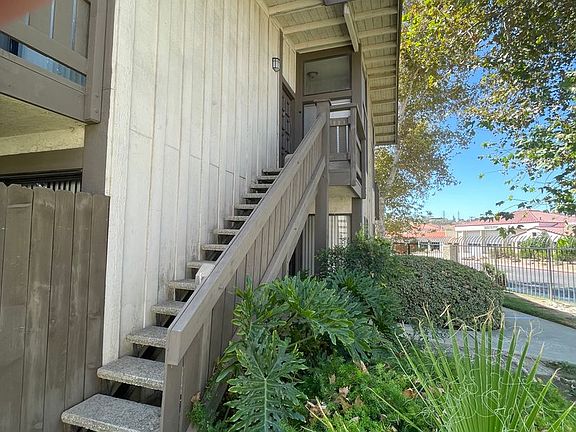 2nd image of 1150 S Meadow Ln APT 8