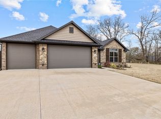5 Wishaw Dr, Bella Vista, AR 72715
