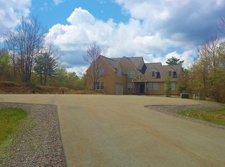 61 Wild Pines Dr, Pocono Pines, PA 18350