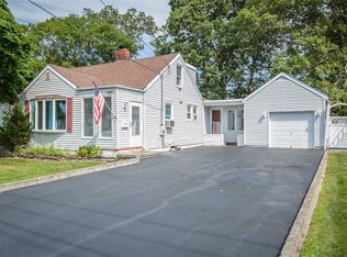 101 Franklin St, Patchogue, NY 11772