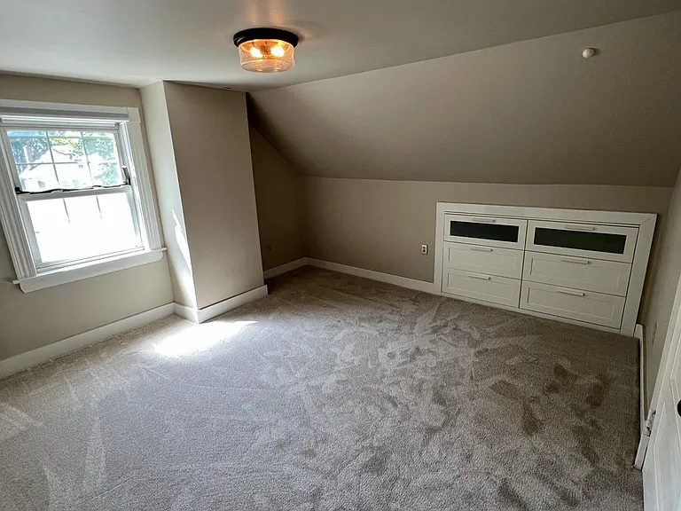 3935 Burwood Ave #2 — Photo 11