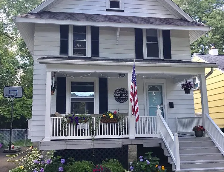 Arbordale Ave — Photo 1