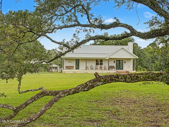 15101 Cable Bridge Rd, Gulfport, MS 39503