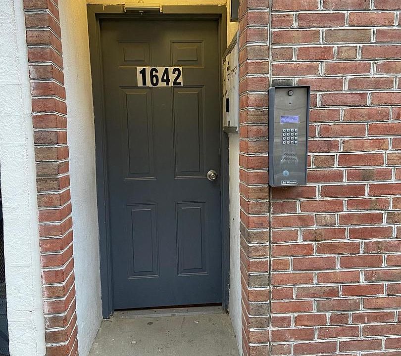1st image of 1642 Lombard St #C